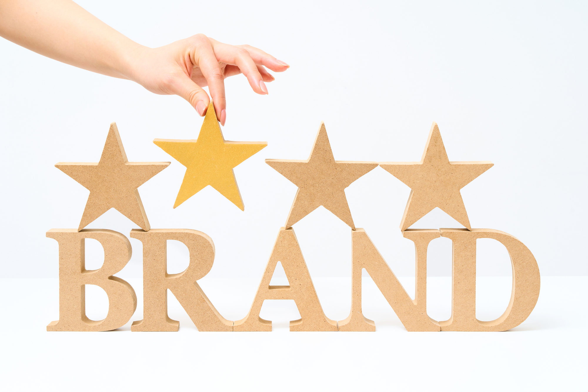 ブランドリニューアルの法的リスク管理：ロゴ変更に伴う不使用取消と再出願の判断